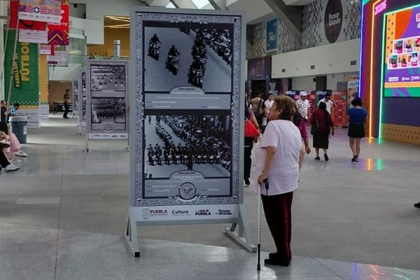 Expone acervo fotográfico en Feria de Puebla