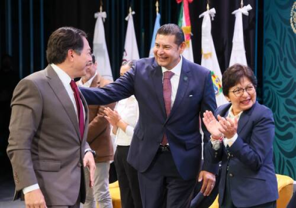 UNESCO pide debate pantallas-educación en México