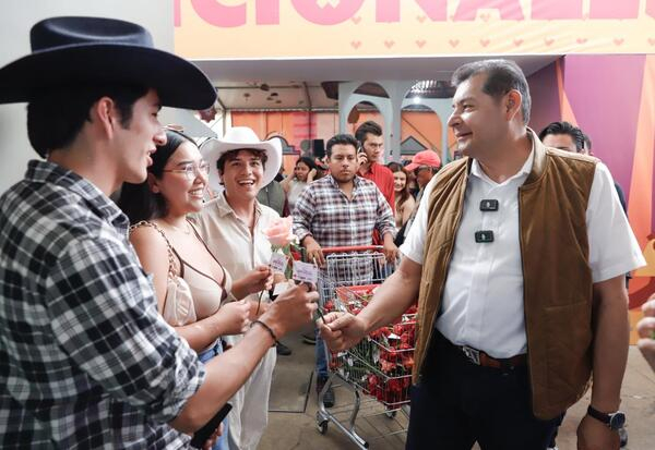 Gobernador Armenta visita la Feria de Puebla