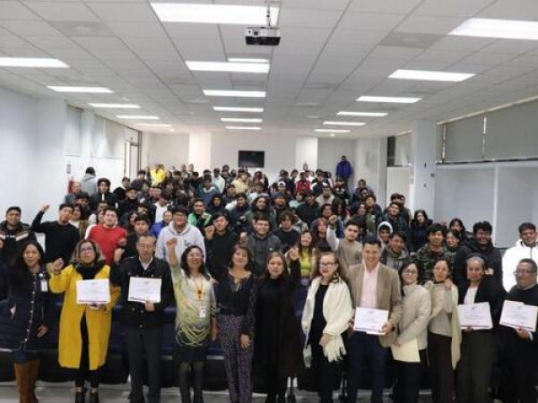 UTH organiza Foro &ldquo;Becas para la Educaci&oacute;n Superior&rdquo;