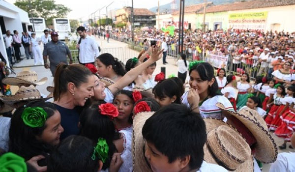 Inauguran estaciones del Tren Interoceánico