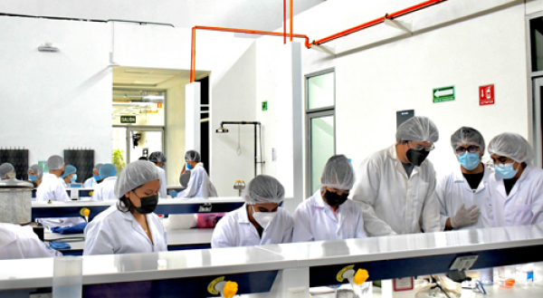 El edificio que alberga 14 multi laboratorios se encuentra en CU2