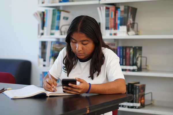 "Becas de Conectividad" fortalecen conocimiento