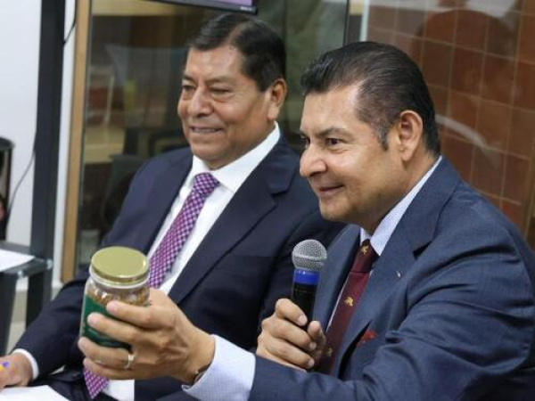 En tiempo récord, avanza 50% obra comunitaria: Armenta