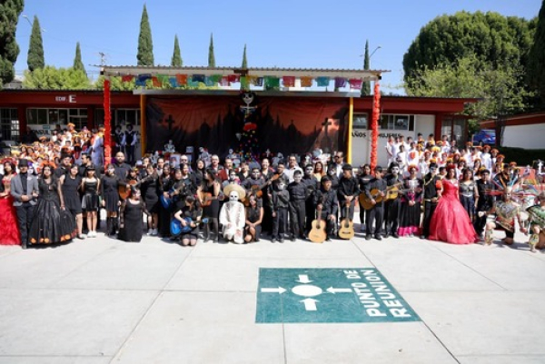 Bienestar fortalece tradiciones en comunidad escolar