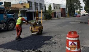 &quot;Bacheando Puebla&quot; refuerza vialidades secundarias