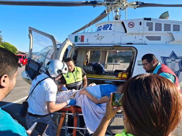 V&iacute;a a&eacute;rea, SUMA traslada a mujer embarazada