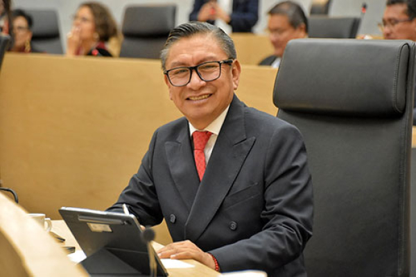 José Luis Figueroa propone fortalecer civismo