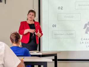 IPMP imparte taller de expresión oral