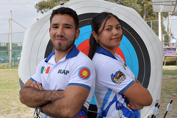 Destacan estudiantes BUAP en tiro con arco