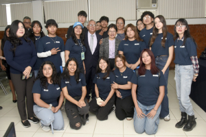 Rinden III informe en Preparatoria &quot;Enrique Cabrera Barroso&quot;