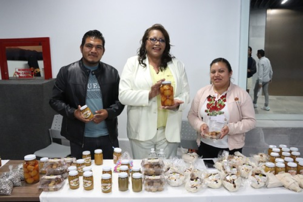 Congreso expone talento de Atzitzihuacan