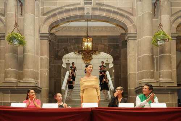 Puebla capital invita a la “Gala de Estrellas Elisa y Amigos”