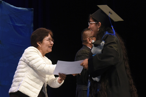 Concluye ciclo el Bachillerato 5 de Mayo: BUAP