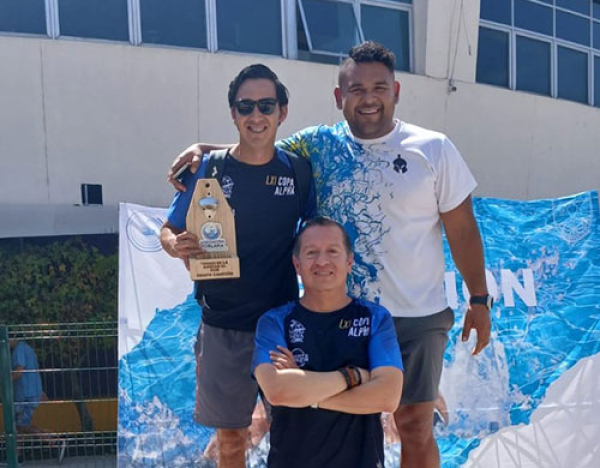 Titanes Club Alpha se llevan torneo de la amistad de nataci&oacute;n