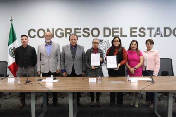 Firma Congreso convenio con Universidad Xicotépetl