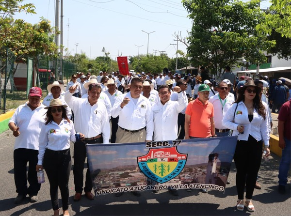 Pável Gaspar acompaña a trabajadores de Atencingo