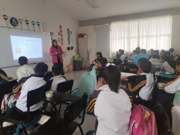 Refuerza SEDIF seguridad emocional en escuelas poblanas