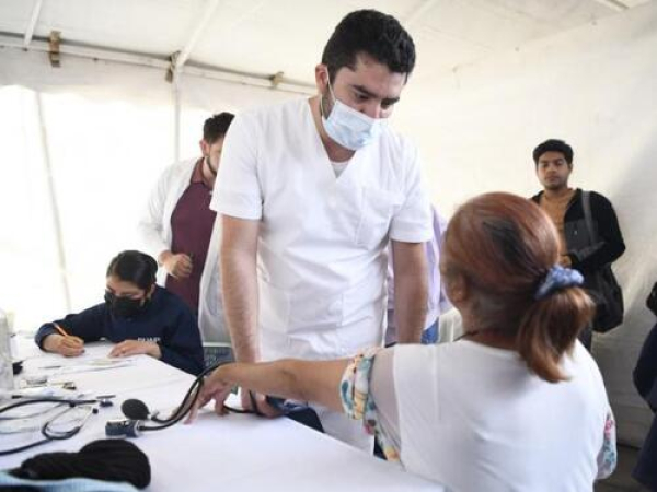 Adultos mayores aprovechan Jornada de Salud en Tepeaca