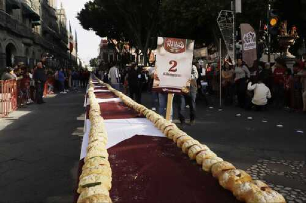 SMDIF busca romper r&eacute;cord con Rosca de Reyes monumental