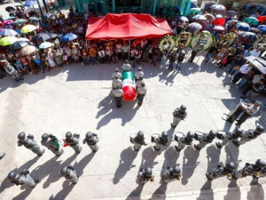 Rinde honores a sargento ca&iacute;do en Jalisco