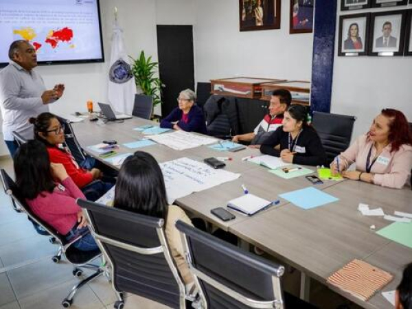 Policía Auxiliar refuerza habilidades del servicio público