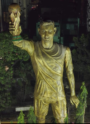 La estatua de Lionel Messi más alta del mundo 