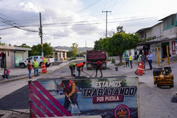 Campaña capitalina &quot;Bacheando Puebla&quot; llega a Azumiatla