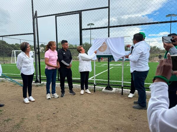Congreso a favor del deporte y la educación: Delgado