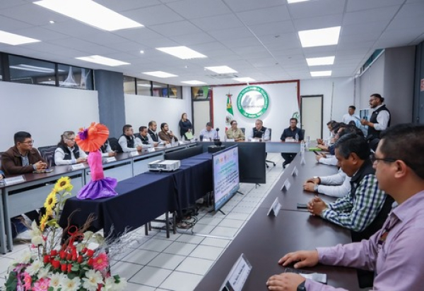Impulsa UTTECAM vinculación laboral con empresas locales