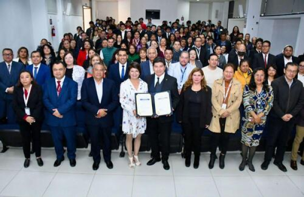 EDUCERT recertifica a la UTH