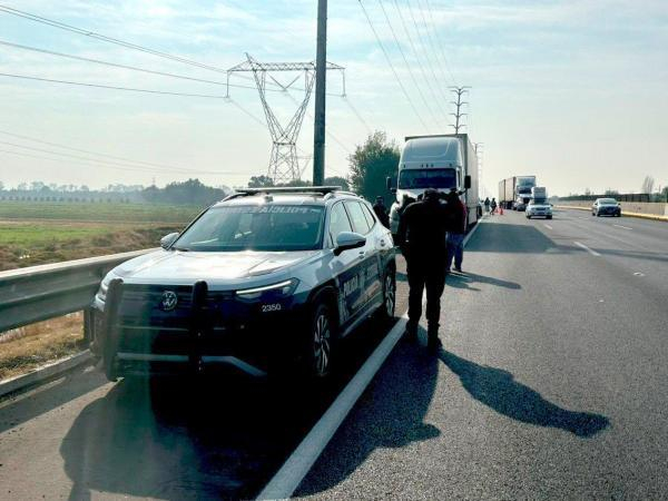 Frustran robo de tractocamión en la México-Puebla