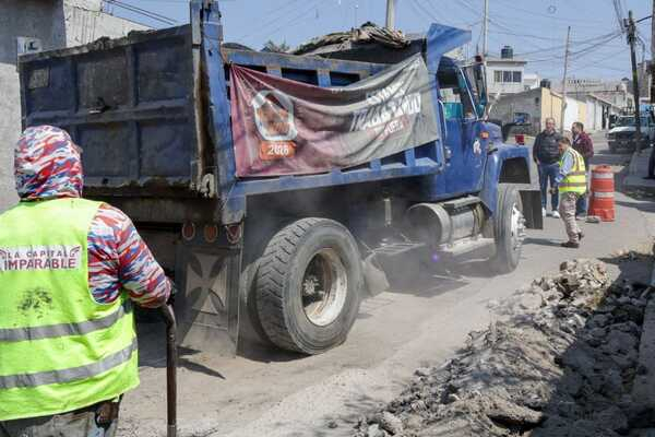 Continúan labores del programa "Bacheando Puebla 2026"