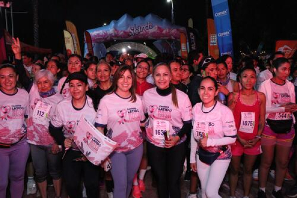 Reúne carrera "Latido Rosa" a 2 mil corredores