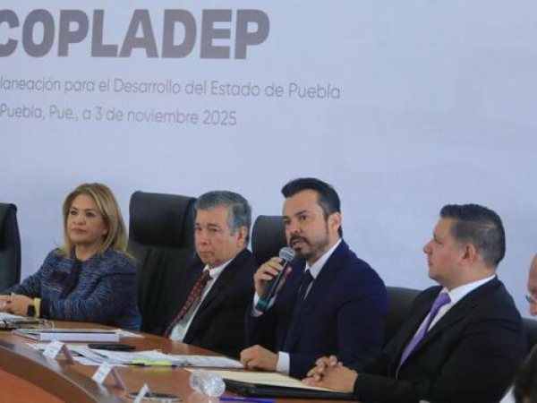 Puebla celebra II Sesión COPLADEP