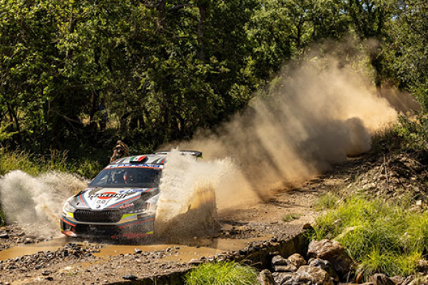 Miguel Granados mantiene liderato en la EKO Acrópolis Rally de Grecia