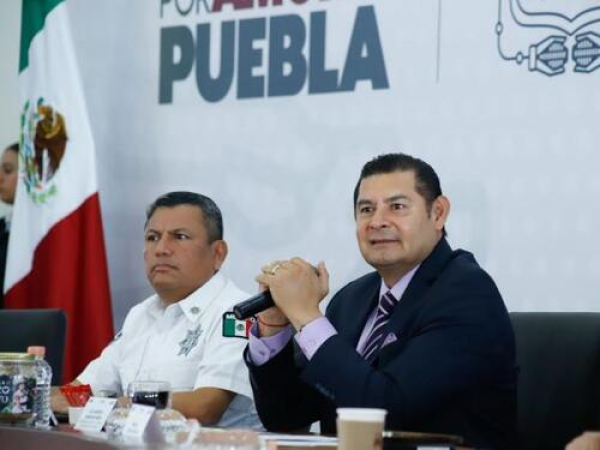 Diálogo y apego a la ley con organizaciones sociales: Armenta