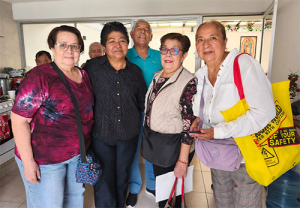 Martha Rodríguez Salinas entregó 115 estímulos económicos a jubilados