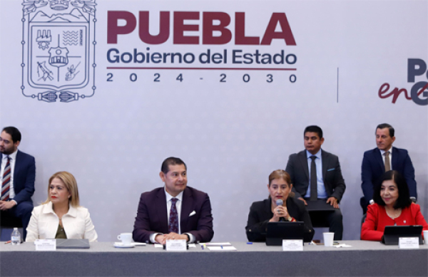 La tecnología, IA y electro movilidad son el futuro para Puebla