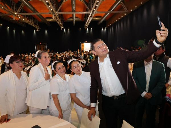 Puebla reconoce a las y los enfermeros: Armenta
