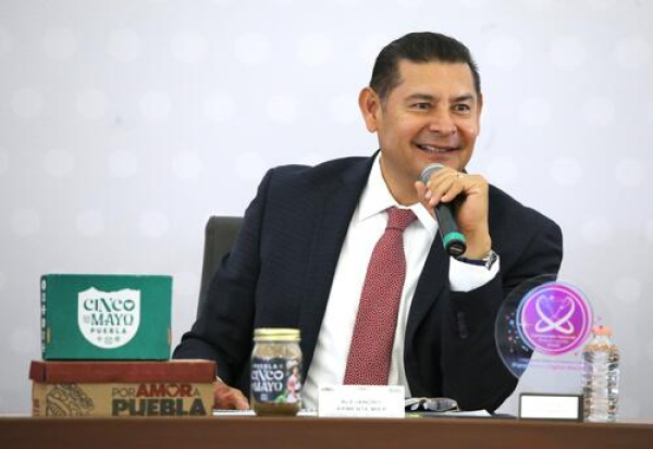 Puebla impulsa a productores de calzado: Armenta
