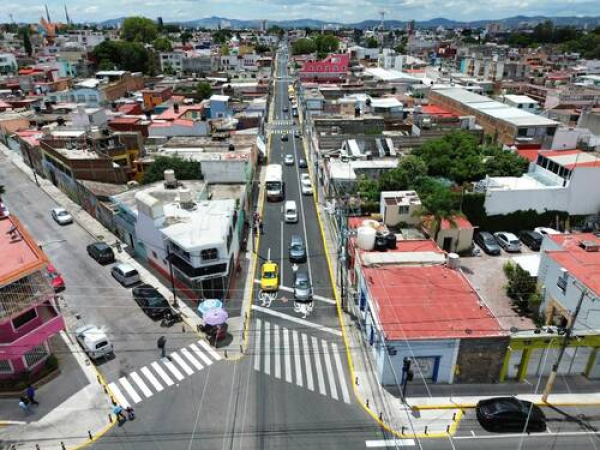 Pepe Chedraui entrega rehabilitación de la 14 Sur-Norte