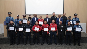 Congreso agradece la labor de policías