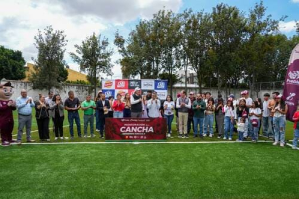 Inauguran cancha de futbol en Xonaca
