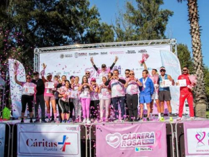 Puebla celebra la &quot;Carrera Rosa 2025&quot;