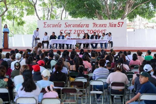 SEP atiende necesidades de escuelas en Tehuacán