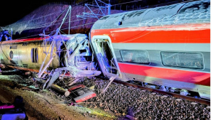 Espa&ntilde;a: Choque de trenes deja 39 muertos