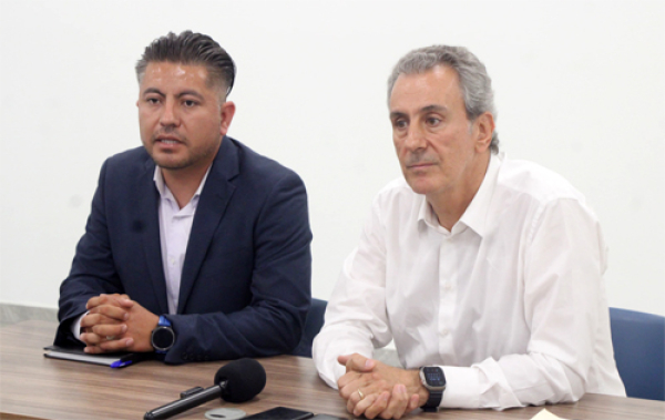 El alcalde Pepe Chedraui atiende inquietudes de la policía
