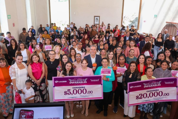 "Mujeres Imparables" apoya a 50 emprendedoras