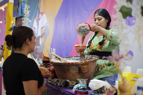 Cocina tradicional brilla en Feria de Puebla 2026